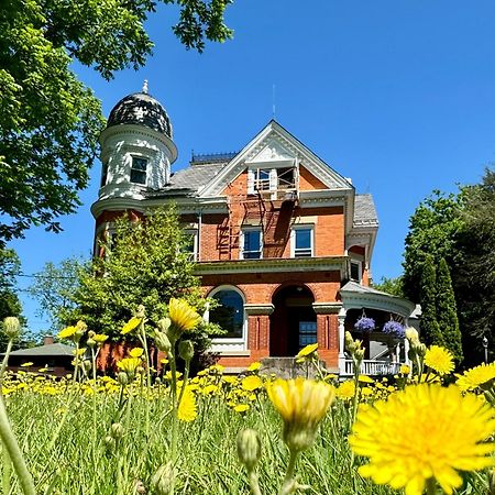 The Edwards Waterhouse Inn Fredonia Luaran gambar