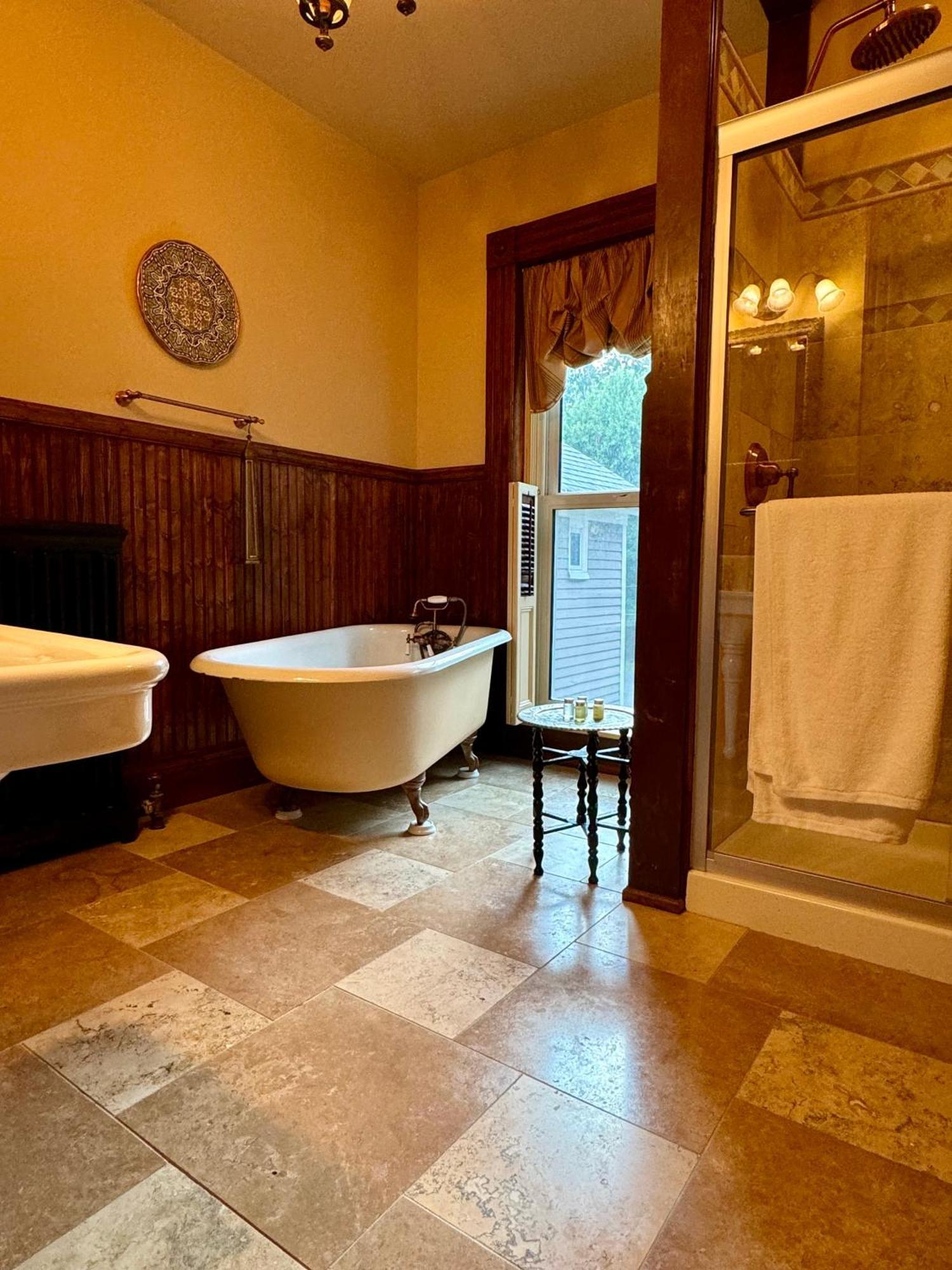 The Edwards Waterhouse Inn Fredonia Luaran gambar