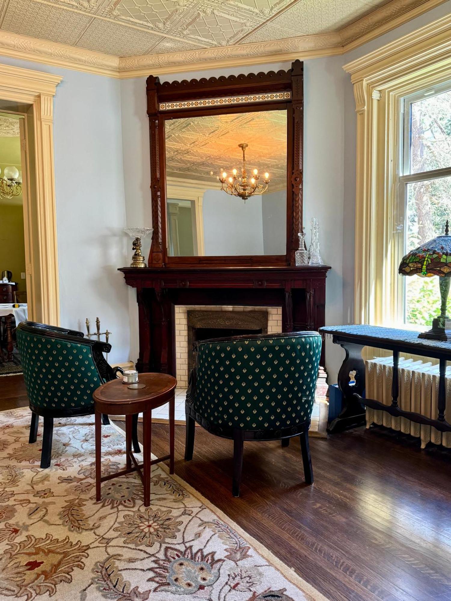 The Edwards Waterhouse Inn Fredonia Luaran gambar